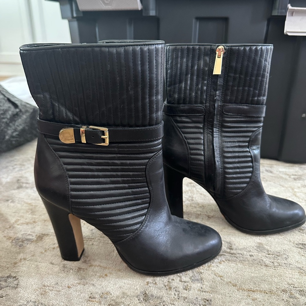 Vince Camuto Black Quilted Ankle Boots